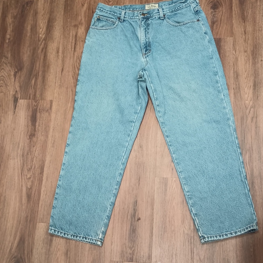L.L. Bean Lt Blue Relaxed jeans w/ plaid cotton lining 35 x 29